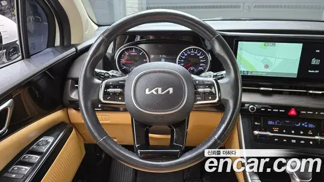 Kia Carnival 2021 — Фото 13/20