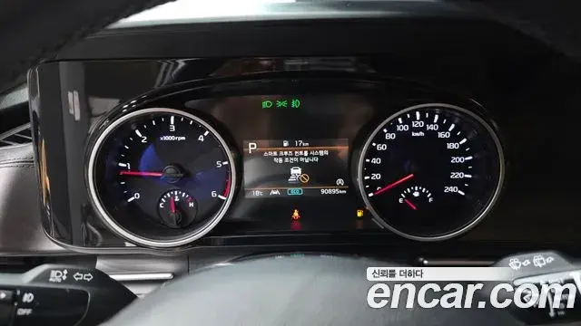 Kia Carnival 2021 — Фото 8/20
