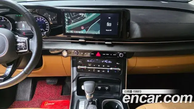 Kia Carnival 2021 — Фото 18/20