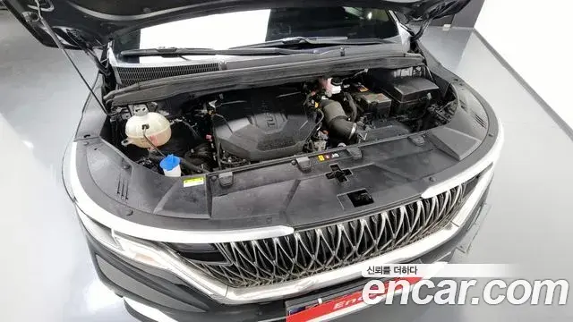 Kia Carnival 2023 — Şəkil 10/20