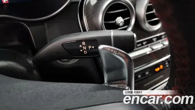 Mercedes-Benz GLC-Class 2022 — ფოტო 16/20