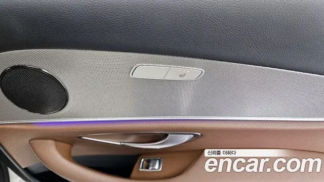 Mercedes-Benz E-Class 2018 — Photo 18/20