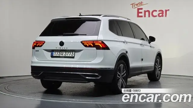 Volkswagen Tiguan Allspace 2022 — Photo 6/20