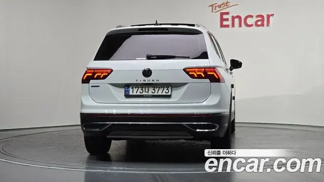 Volkswagen Tiguan Allspace 2022 — Photo 15/20