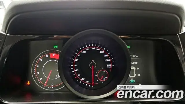 Hyundai The New Avante Hybrid 2022 — Şəkil 12/30