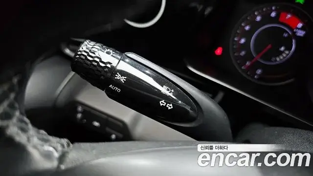 Hyundai The New Avante Hybrid 2022 — Şəkil 7/30