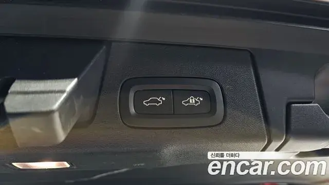 Volvo XC60 2022 — Şəkil 2/20