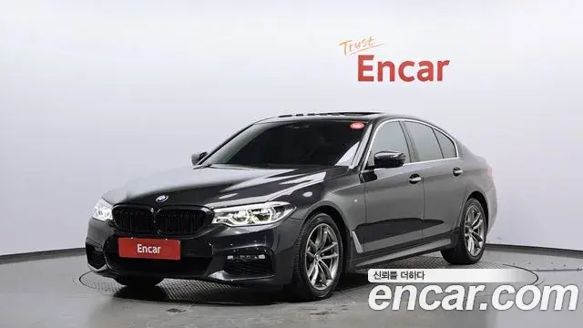 BMW 5 Series 2018 — Şəkil 11/20