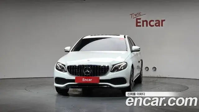 Mercedes-Benz E-Class 2020 — Фото 3/20