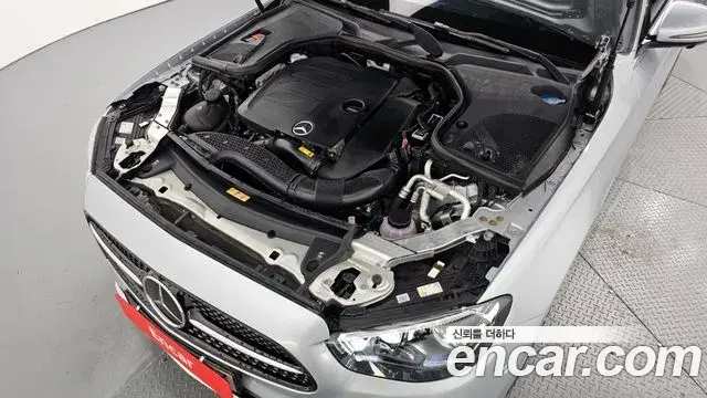 Mercedes-Benz E-Class 2022 — Фото 6/20
