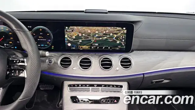 Mercedes-Benz E-Class 2022 — Фото 14/20