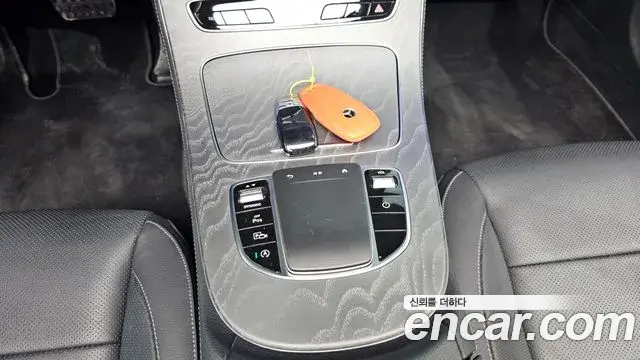 Mercedes-Benz E-Class 2022 — Фото 18/20