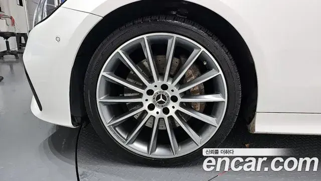 Mercedes-Benz E-Class 2021 — Фото 5/20