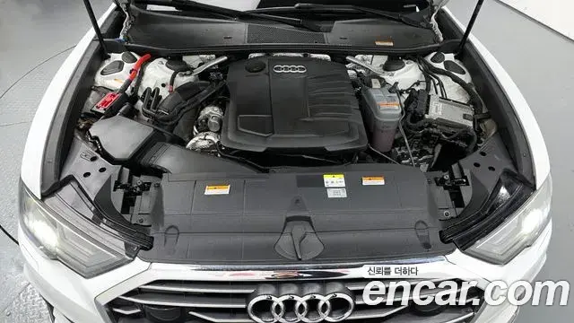 Audi A6 2022 — ფოტო 17/20