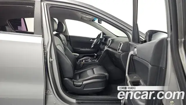 Kia Sportage The Bold 2019 — ფოტო 15/20