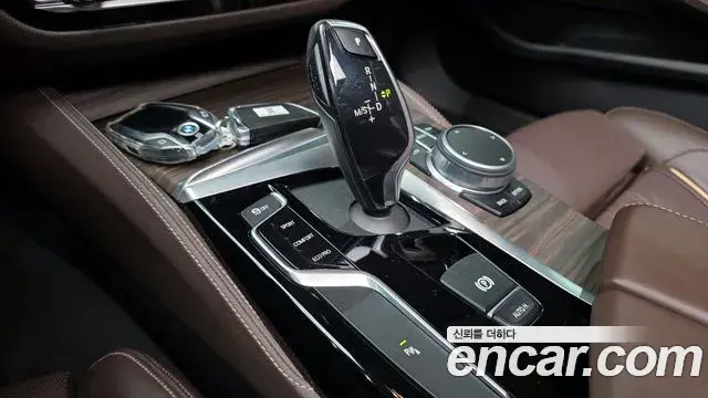 BMW 5 Series 2020 — Фото 9/20