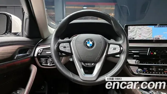 BMW 5 Series 2020 — Фото 13/20