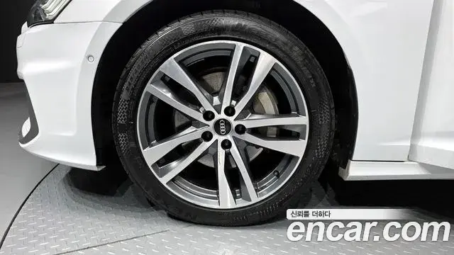 Audi A6 2022 — Photo 12/20