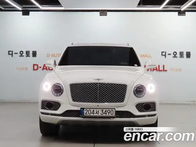 Bentley Bentayga 2018 — Şəkil 8/20