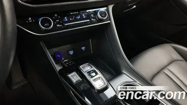 Hyundai Sonata Hybrid 2019 — Şəkil 10/20