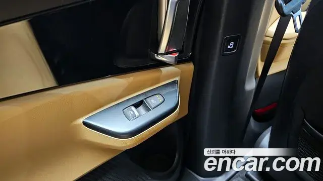 Kia Carnival 2021 — Фото 17/20