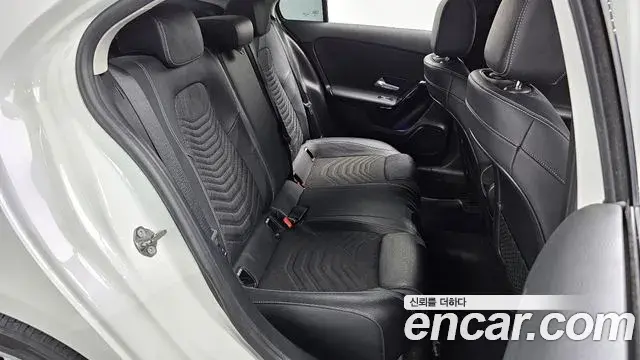 Mercedes-Benz A-Class 2020 — Фото 12/20