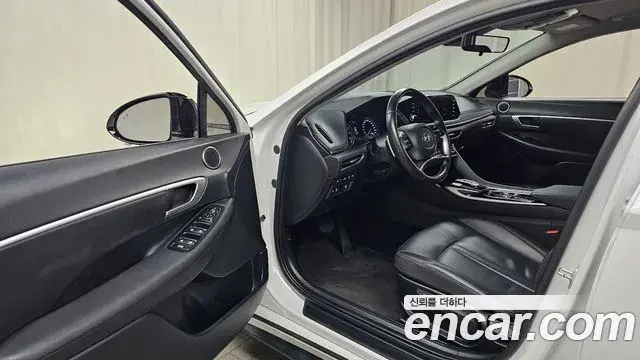Hyundai Sonata Hybrid 2022 — Şəkil 10/20