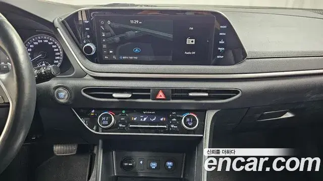 Hyundai Sonata Hybrid 2022 — Şəkil 18/20