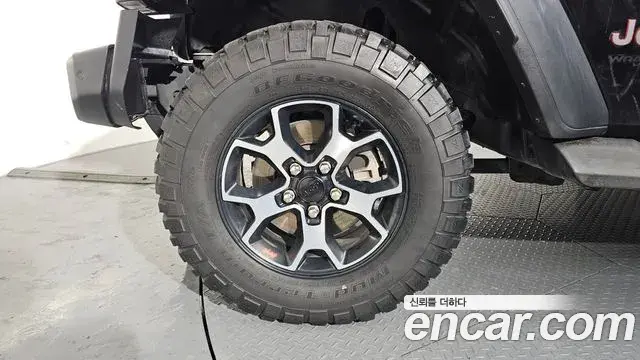 Jeep Wrangler 2022 — Şəkil 8/20
