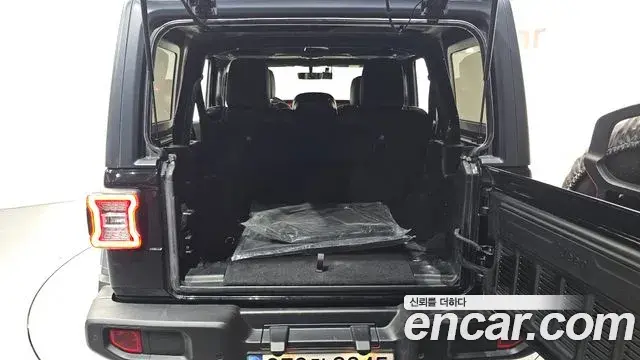 Jeep Wrangler 2022 — Şəkil 14/20