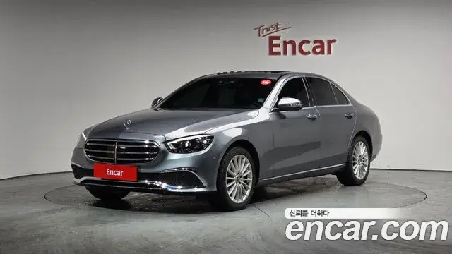 Mercedes-Benz E-Class 2021 — ფოტო 15/20