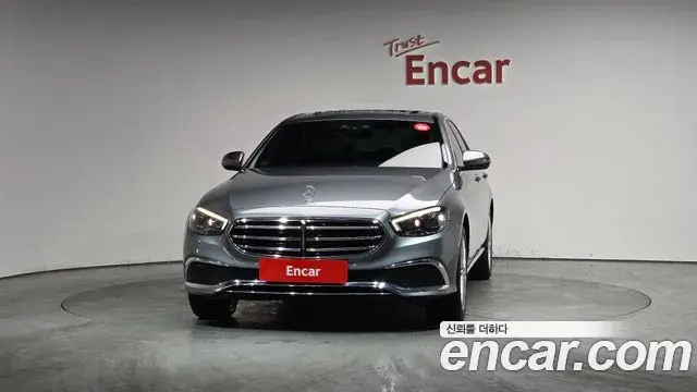Mercedes-Benz E-Class 2021 — ფოტო 13/20