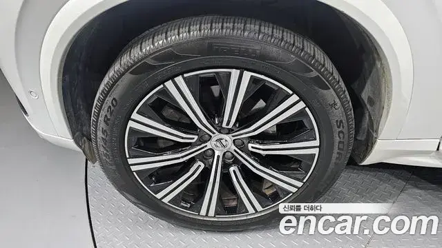 Volvo XC90 2019 — Şəkil 12/20
