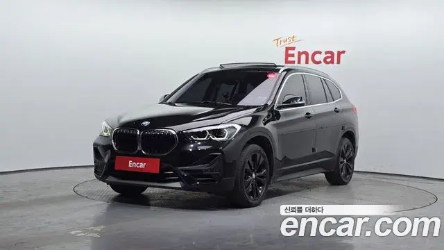 BMW X1 2019 — Фото 1/20