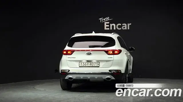 Kia Sportage The Bold 2018 — Şəkil 19/20