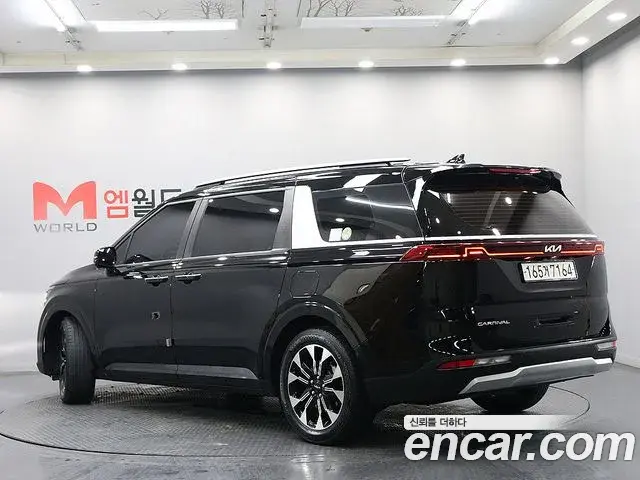 Kia Carnival 2021 — Фото 4/20