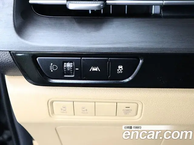 Kia Carnival 2021 — Фото 16/20
