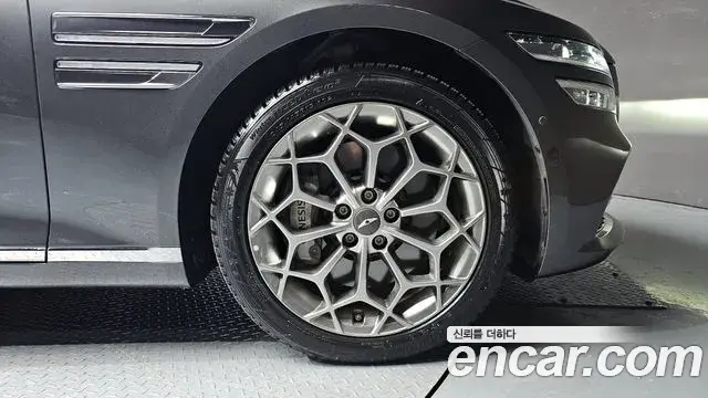 Genesis G80 2023 — ფოტო 10/20