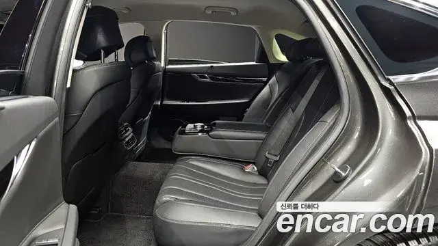 Genesis G80 2023 — ფოტო 7/20