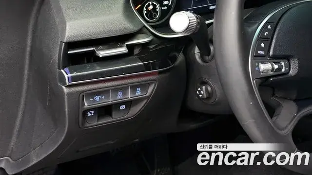 Genesis G80 2023 — ფოტო 15/20
