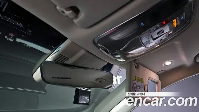 Genesis G80 2023 — ფოტო 17/20