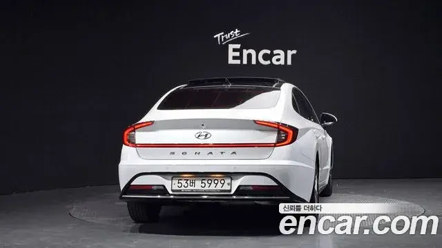 Hyundai Sonata Hybrid 2019 — Şəkil 16/20