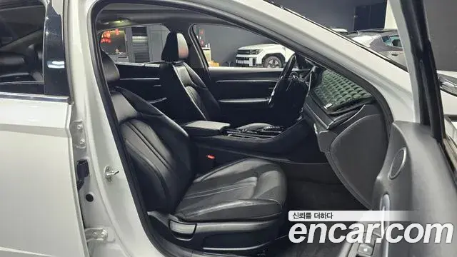 Hyundai Sonata Hybrid 2019 — Şəkil 17/20