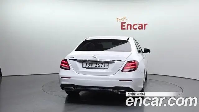 Mercedes-Benz E-Class 2019 — Фото 4/20