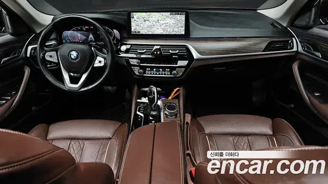 BMW 5 Series 2023 — ფოტო 20/20