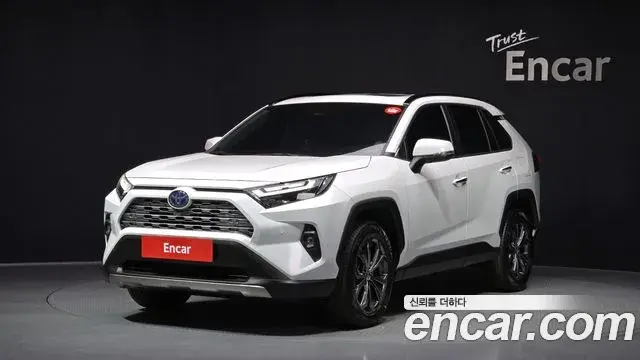 Toyota RAV4 2024 — Şəkil 16/20
