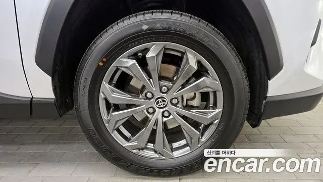 Toyota RAV4 2024 — Şəkil 7/20