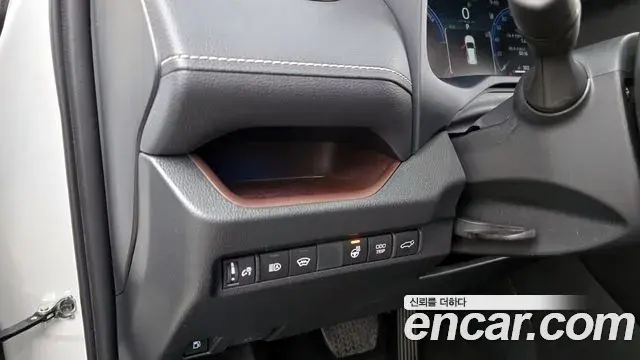 Toyota RAV4 2024 — Şəkil 14/20