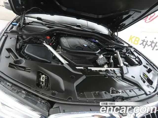 BMW 5 Series 2022 — Photo 15/20