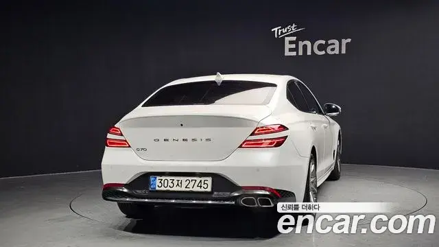 Genesis G70 2021 — ფოტო 19/20